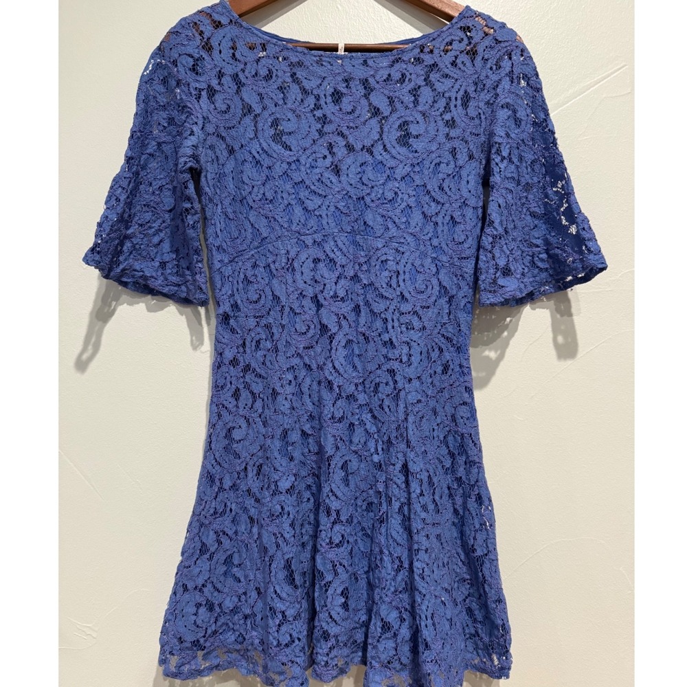 Free People Blue Floral Lace Bell Sleeve Mini Dress Size 2 Boho Cocktail Party